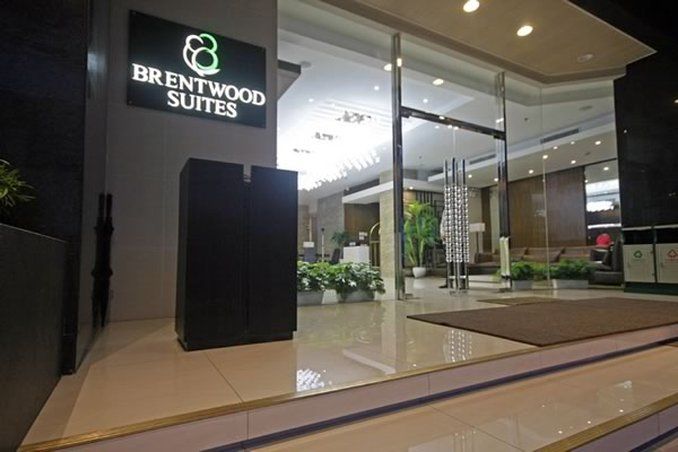 Brentwood Suites Manila Exterior foto